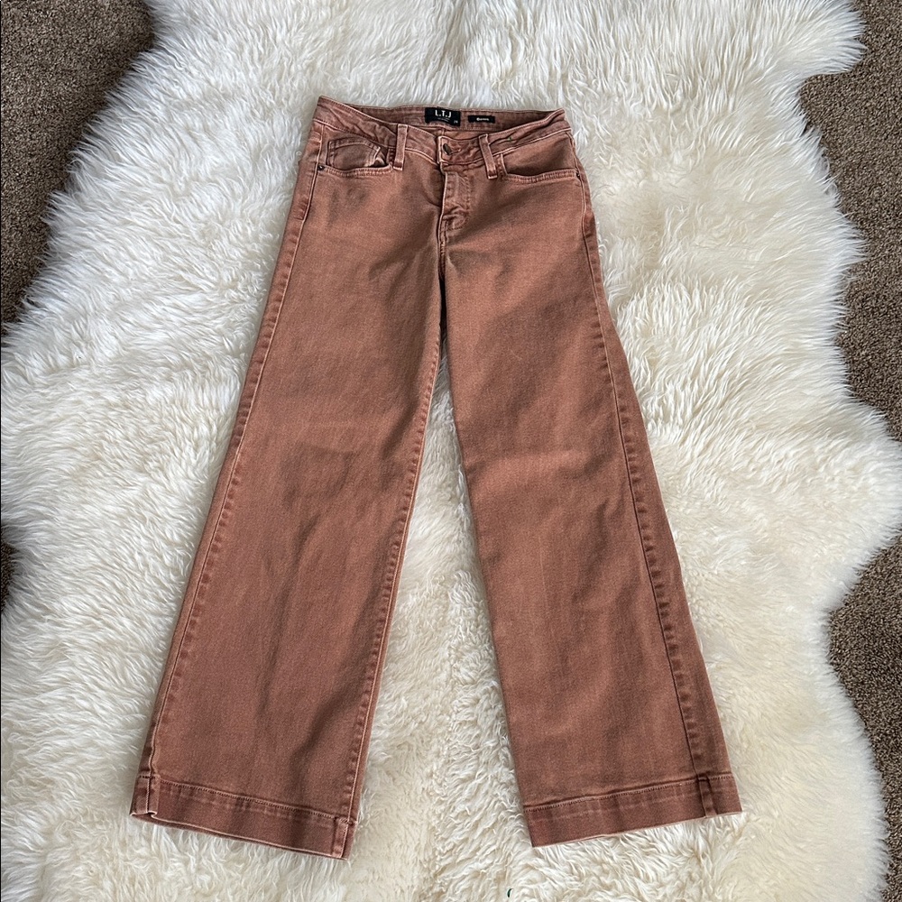 Letter to Juliet Genoa Vintage Wash Clay Flare Cropped Jeans - Picture 11 of 14